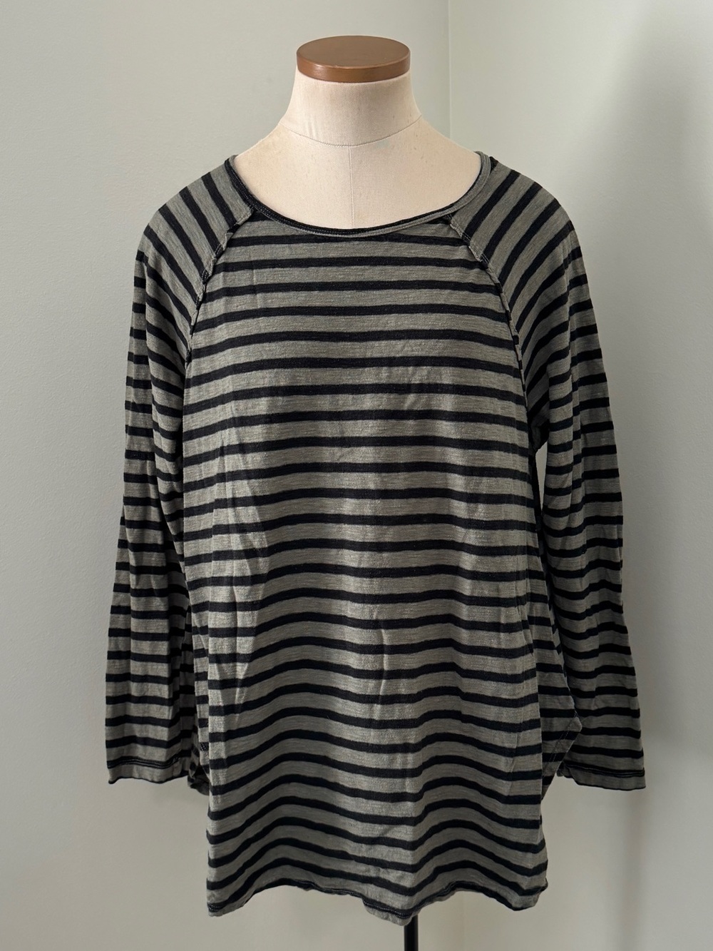 Cut Loose XL Gray & Black Linen Blend Long Sleeve Tunic Top